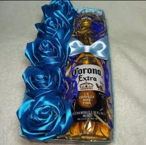 Rosas azules , cervezas